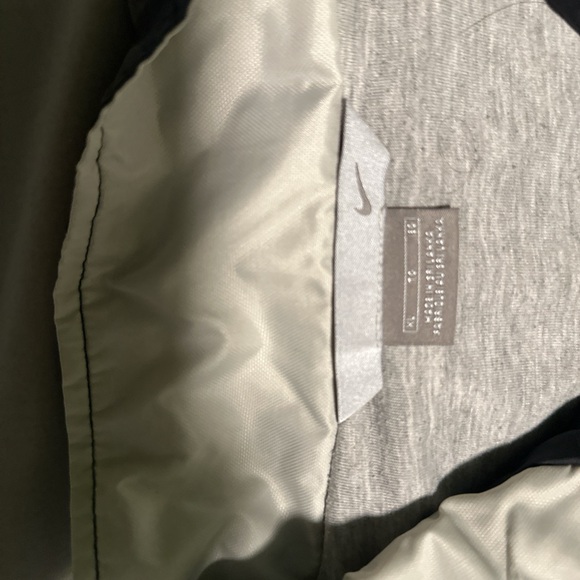 Nike 90s Vintage Y2K black and silver jacket. Archive Streetwear. - Picture 3 of 7